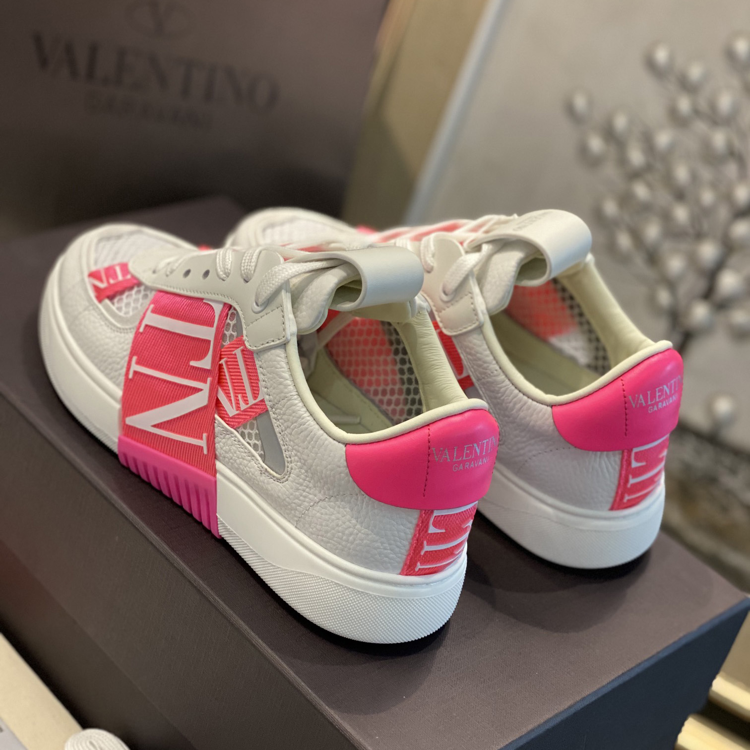 Valenti Low-Top Calfskin And Mesh VL7N Sneaker With Bands - PerfectKickZ