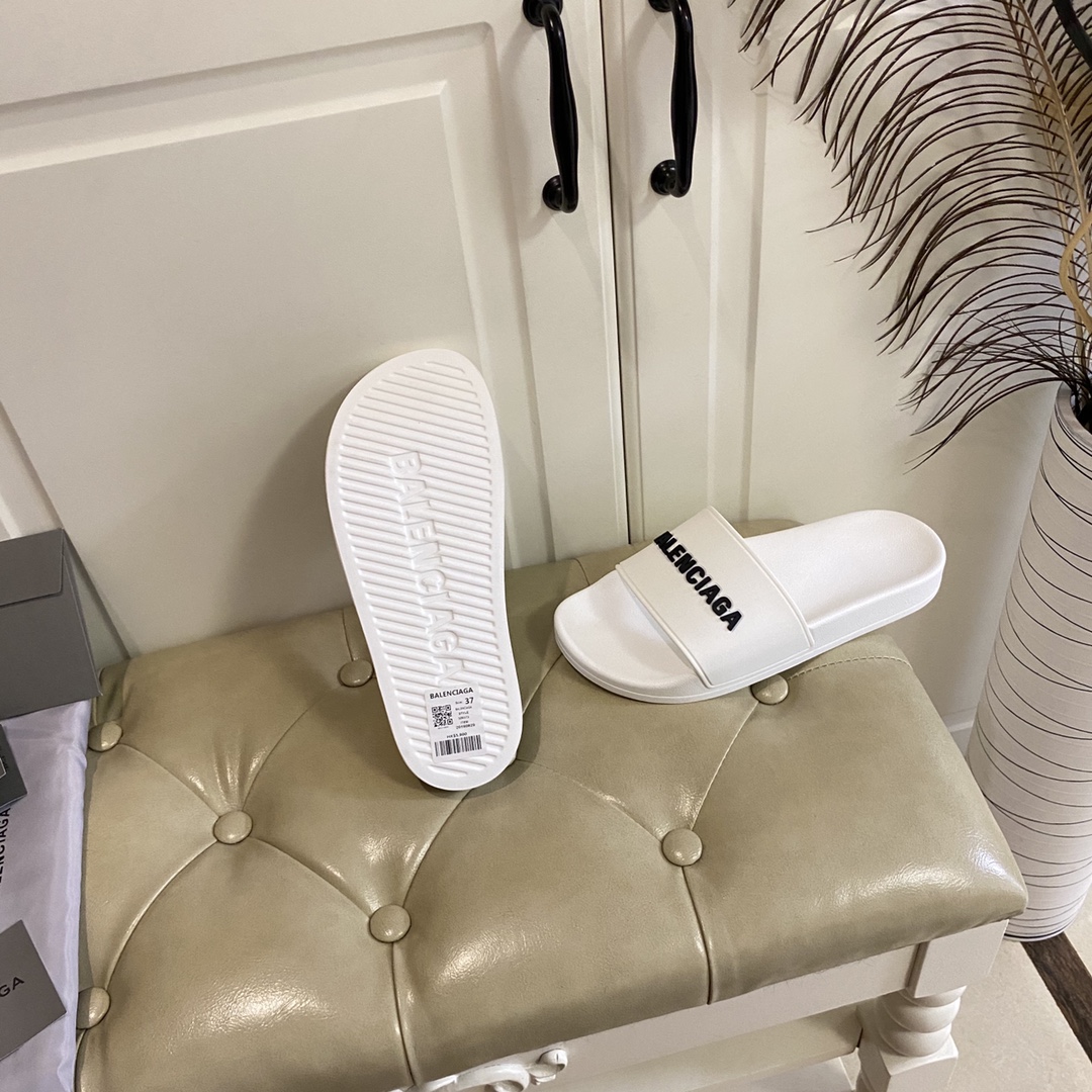 Balenciaga Pool Slide Sandal In White Smooth Rubber With Black 3D Balenciaga Logo - PerfectKickZ