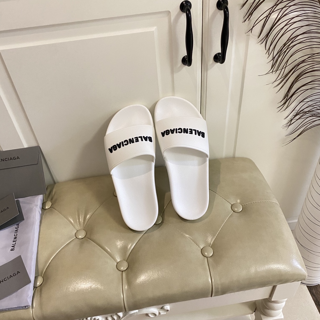 Balenciaga Pool Slide Sandal In White Smooth Rubber With Black 3D Balenciaga Logo - PerfectKickZ