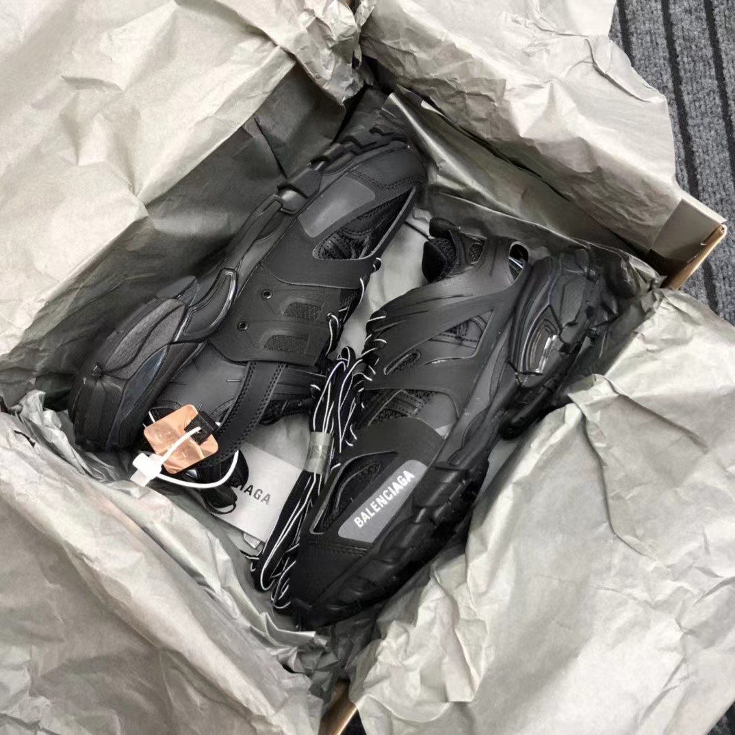 Balenciaga Track  Sneaker - PerfectKickZ