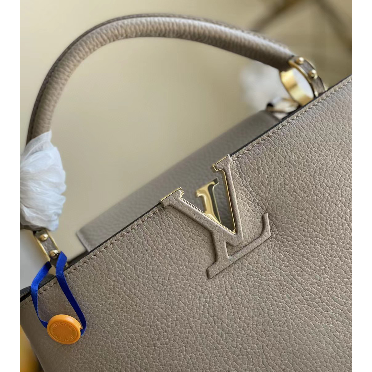 Louis Vuitton Capucines  Handbag (27-18-9 cm) - PerfectKickZ