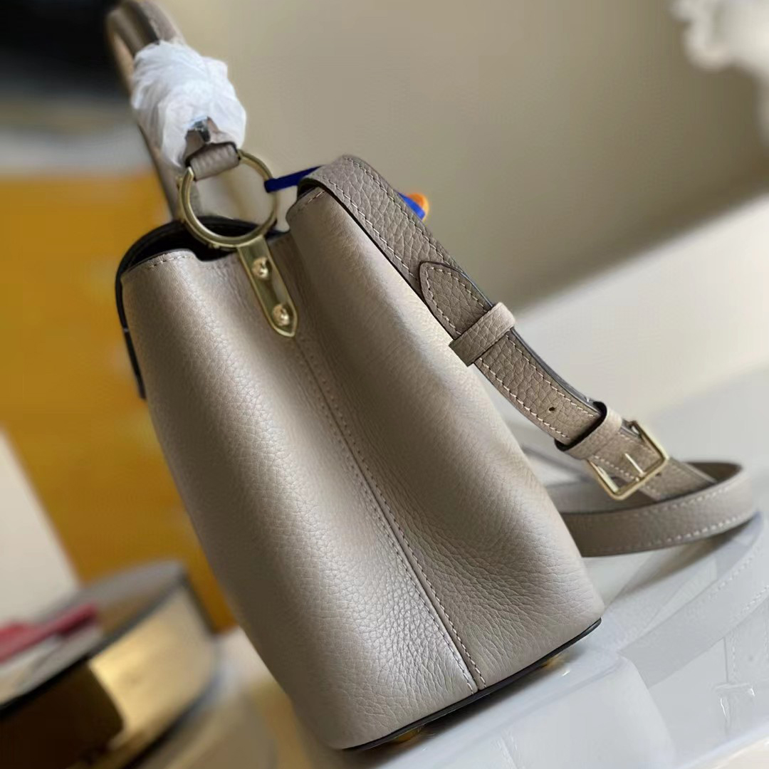 Louis Vuitton Capucines  Handbag (27-18-9 cm) - PerfectKickZ