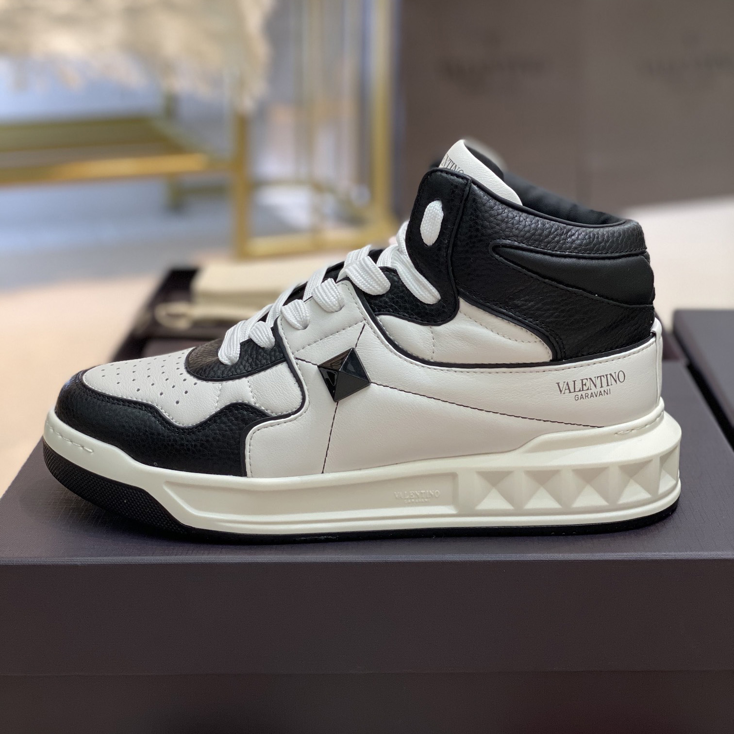 Valenti One Stud Mid-Top Nappa Sneaker - PerfectKickZ