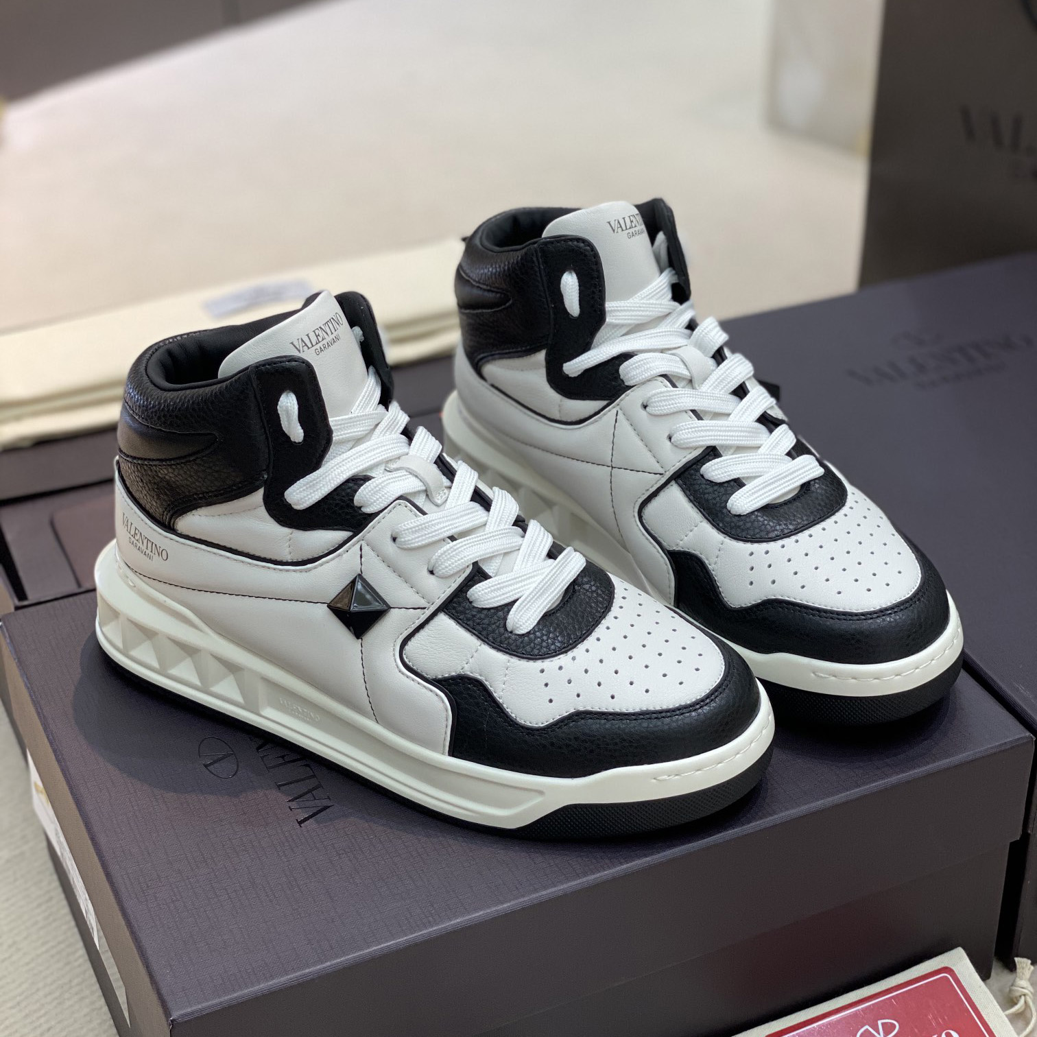 Valenti One Stud Mid-Top Nappa Sneaker - PerfectKickZ