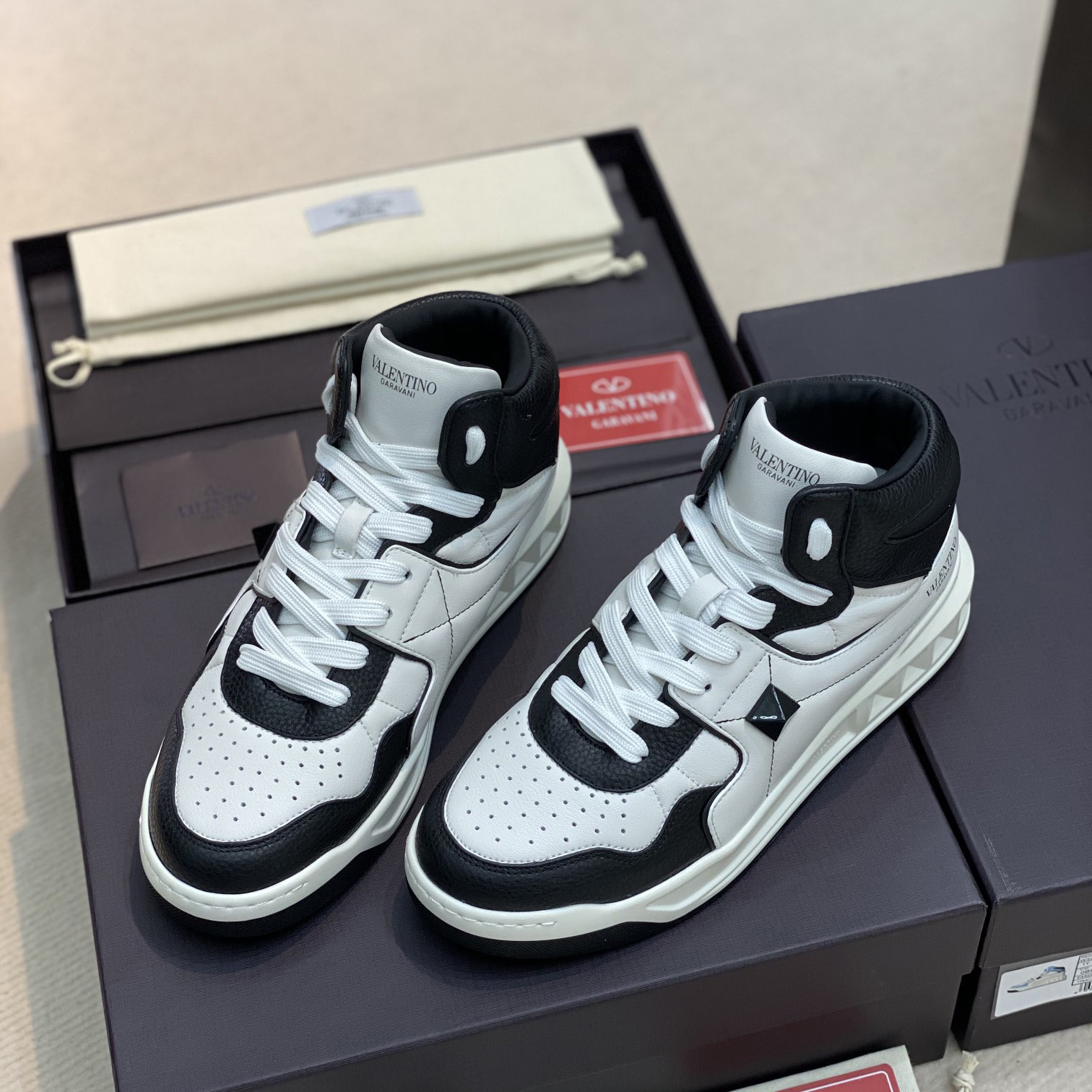 Valenti One Stud Mid-Top Nappa Sneaker - PerfectKickZ