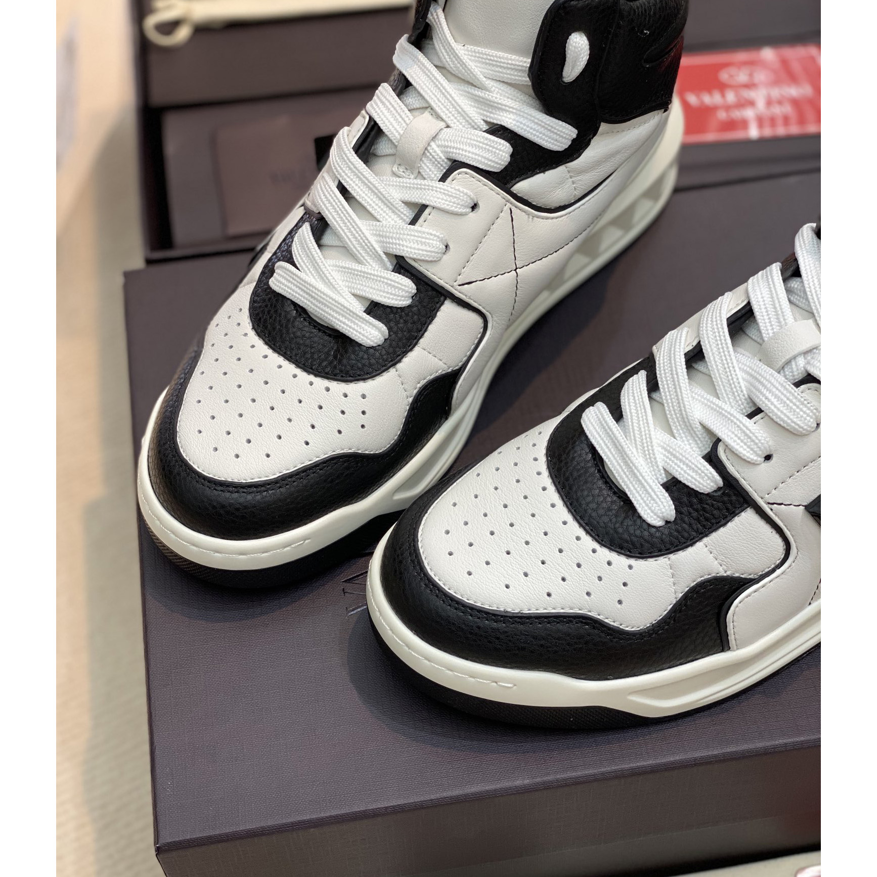 Valenti One Stud Mid-Top Nappa Sneaker - PerfectKickZ