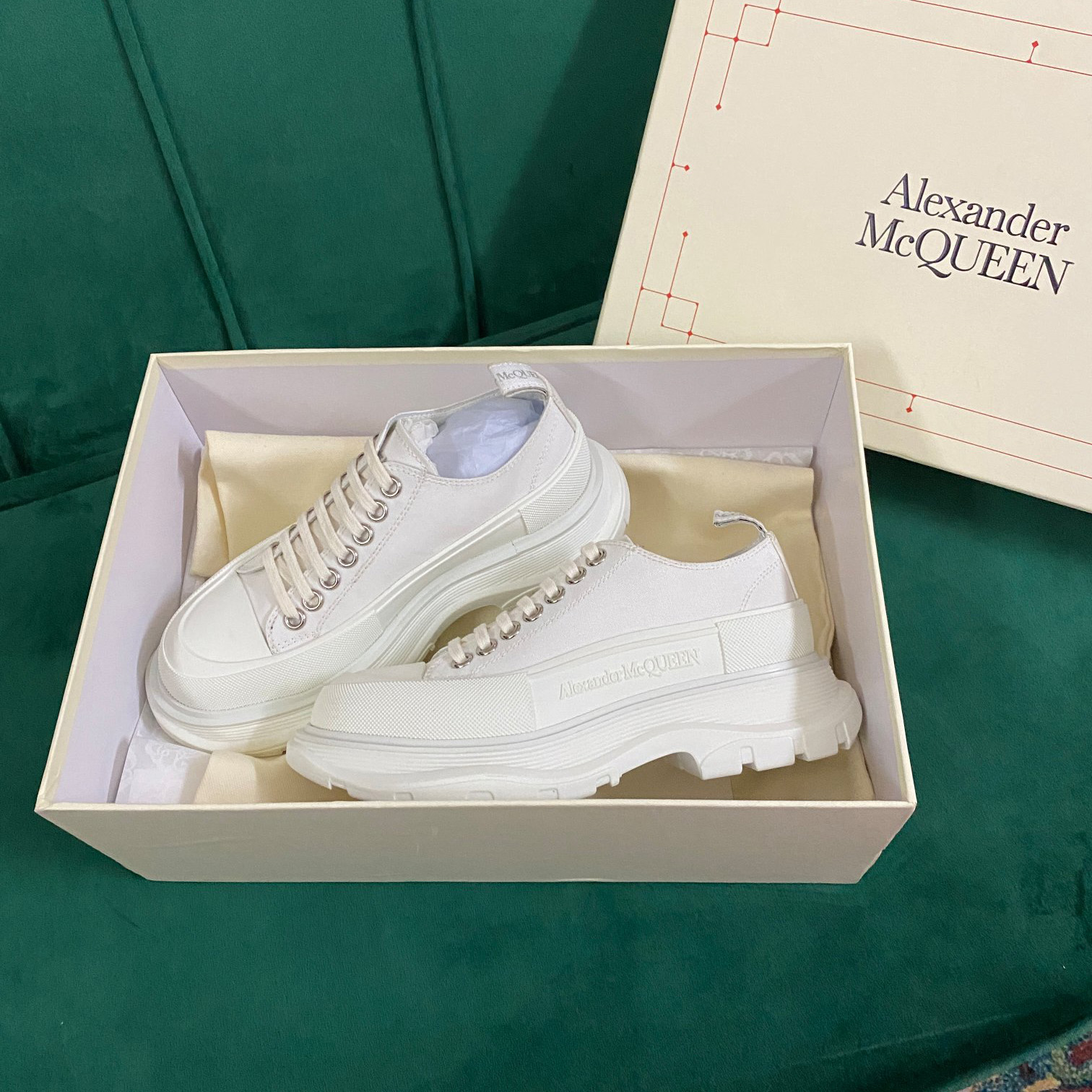 Alexander Mqueen Women's Tread Slick Lace Up In White - PerfectKickZ