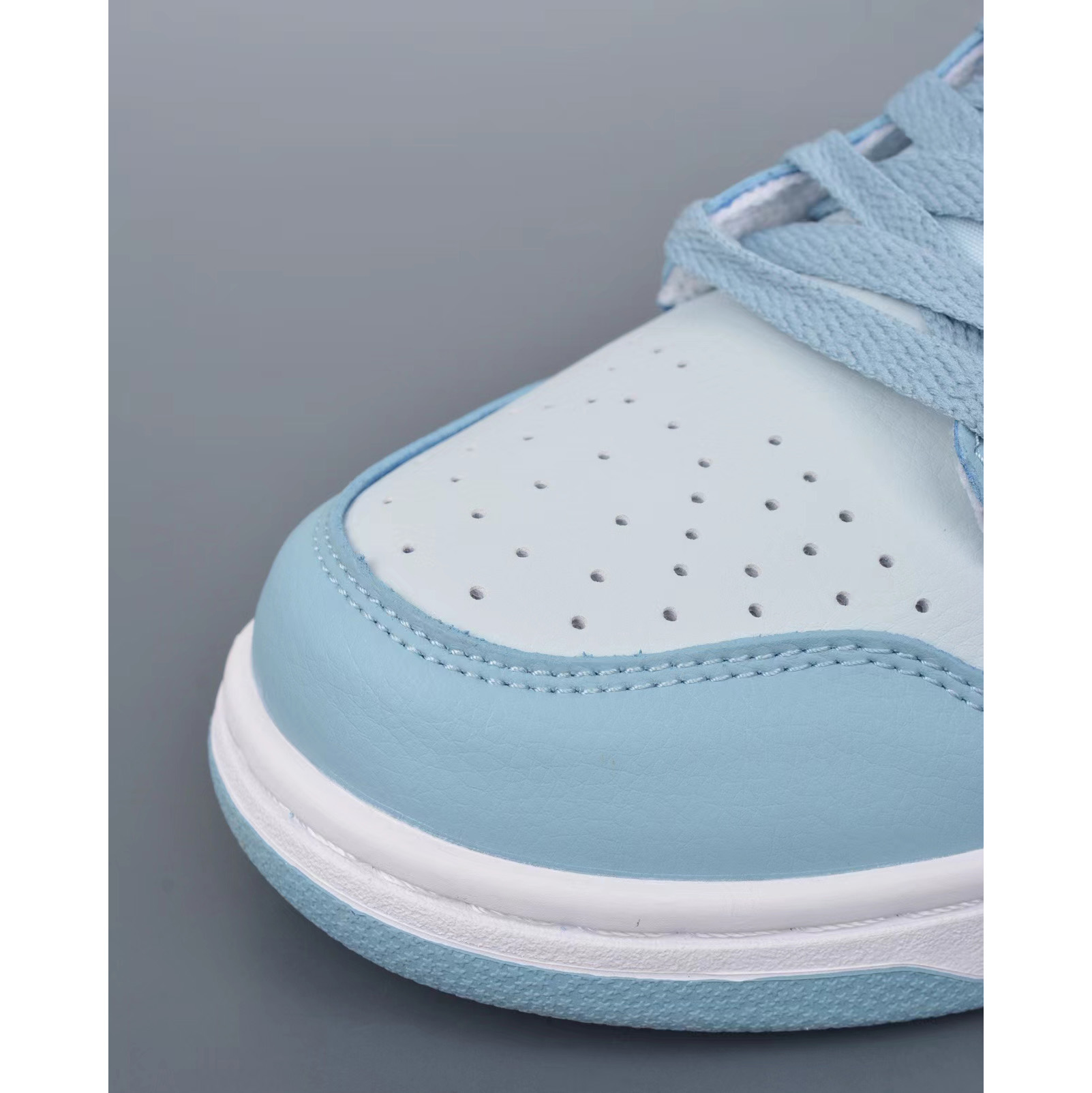 Nike SB Dunk Low  Sneaker    - PerfectKickZ
