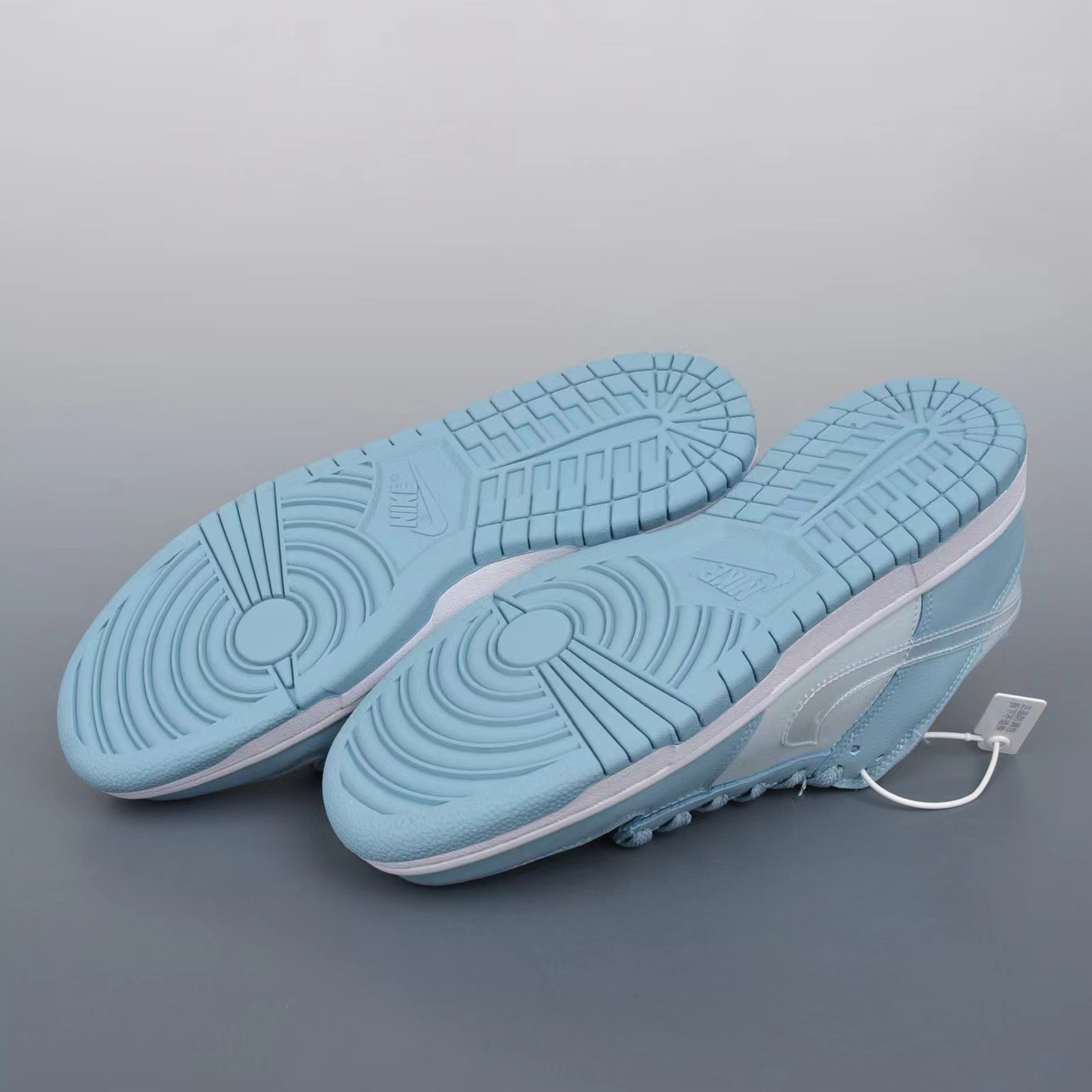 Nike SB Dunk Low  Sneaker    - PerfectKickZ