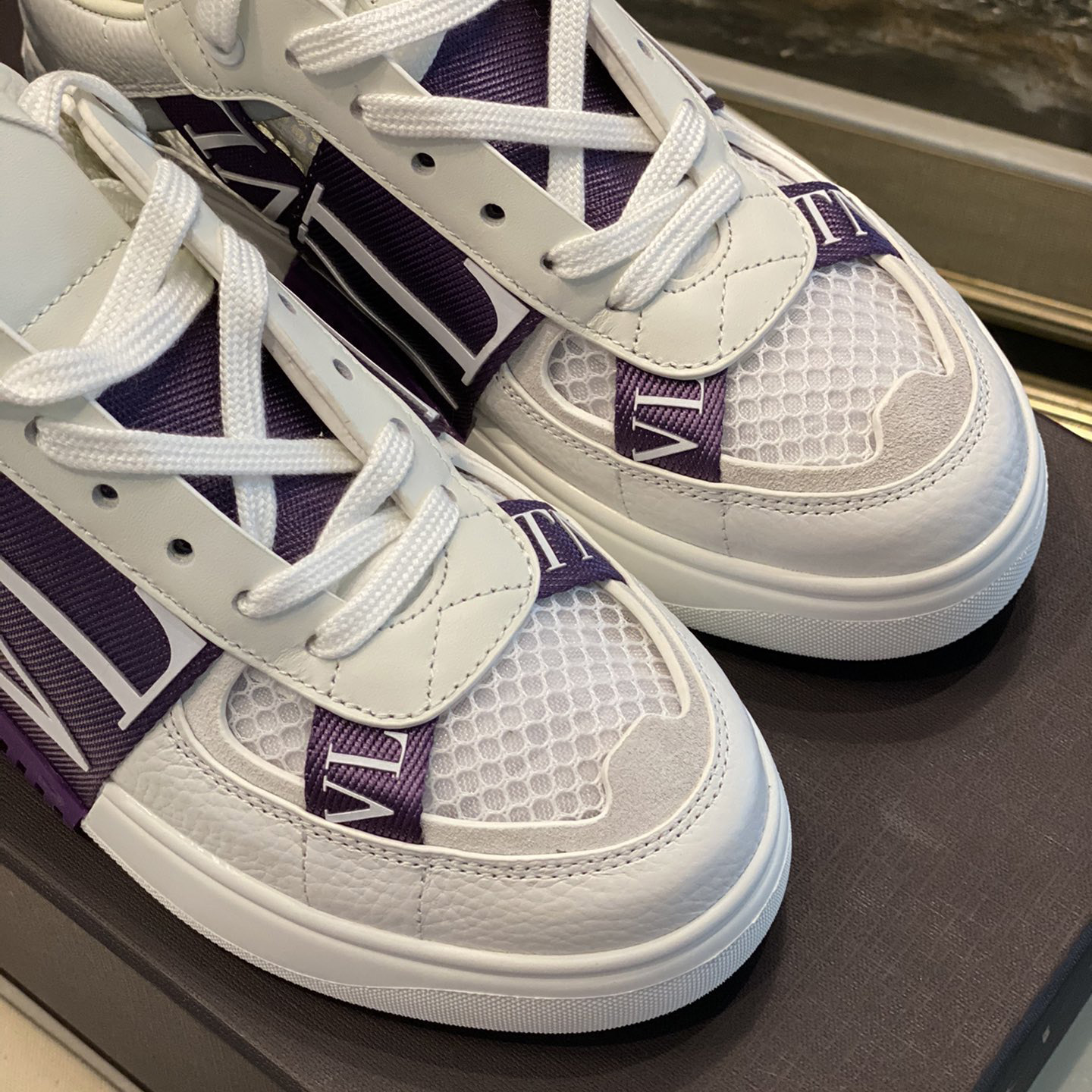 Valenti Low-Top Calfskin And Mesh VL7N Sneaker With Bands - PerfectKickZ