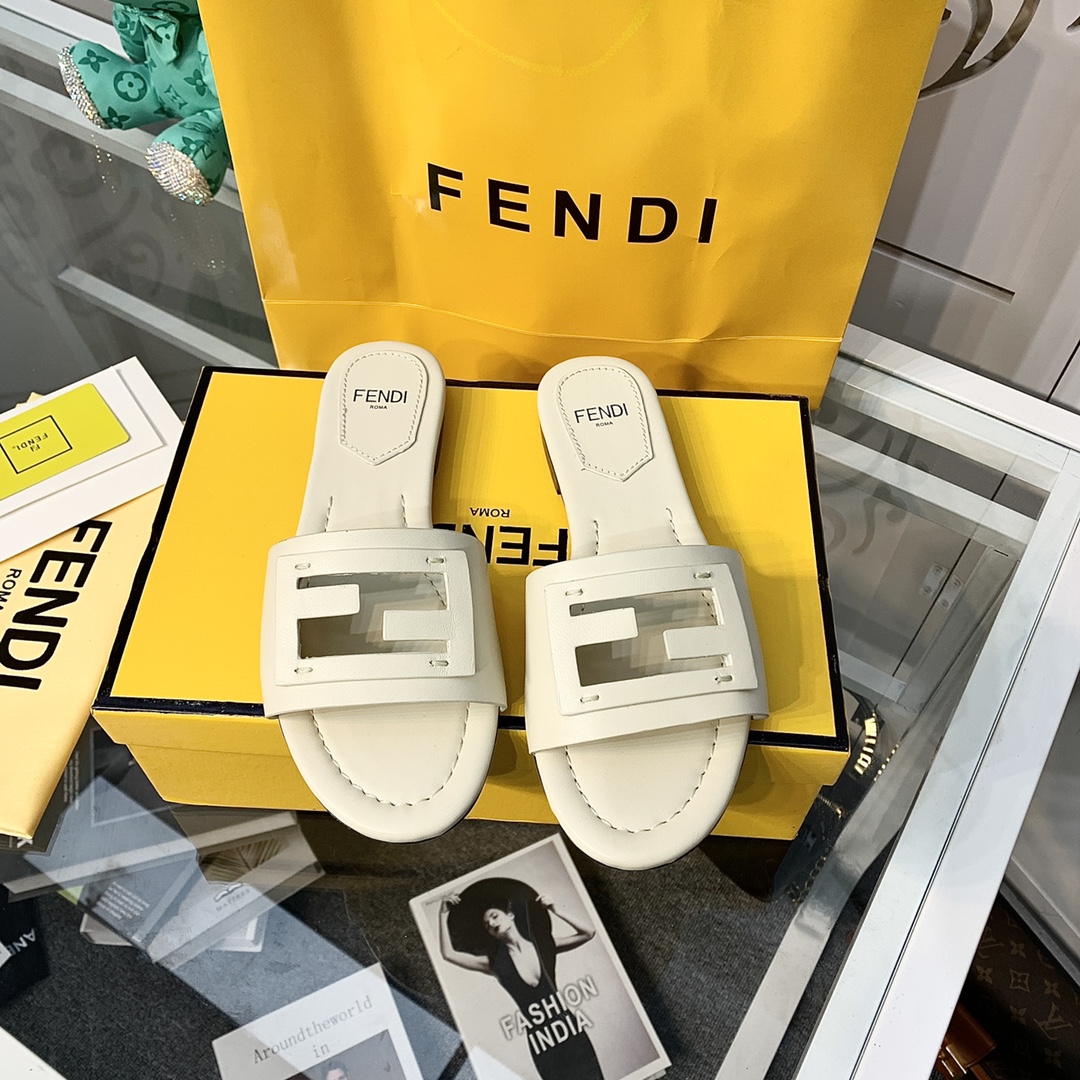 Fendi Signature Beige Leather Slides - PerfectKickZ