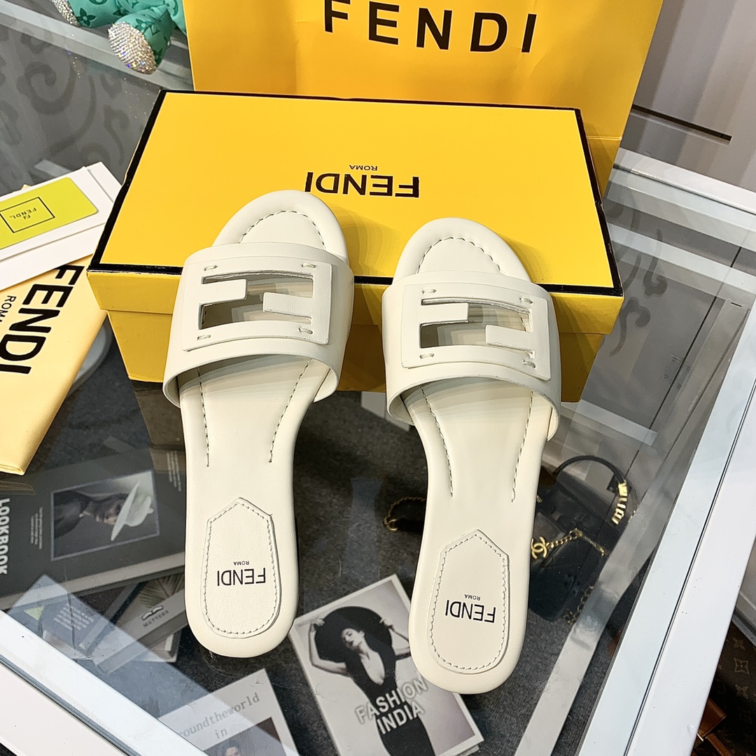 Fendi Signature Beige Leather Slides - PerfectKickZ