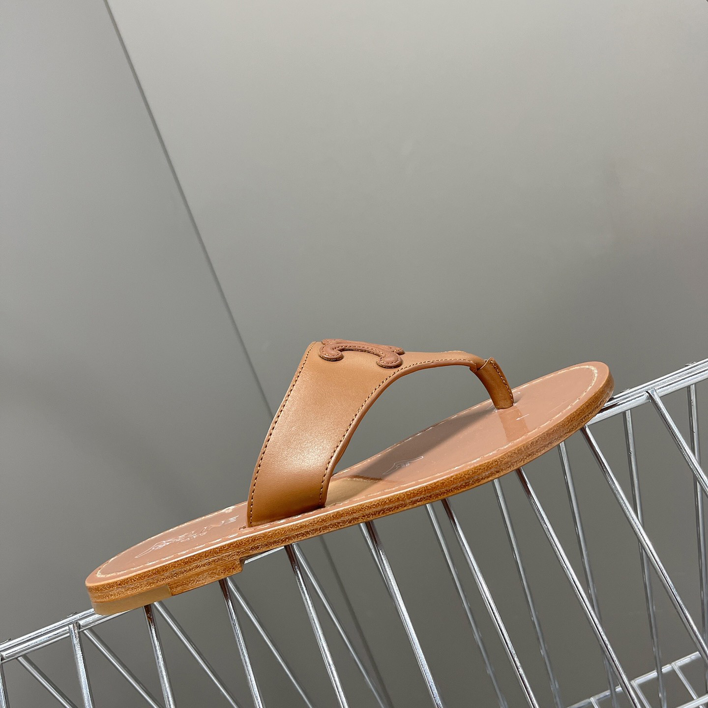 Celine Triomphe Flat Thong In Calfskin Tan - 