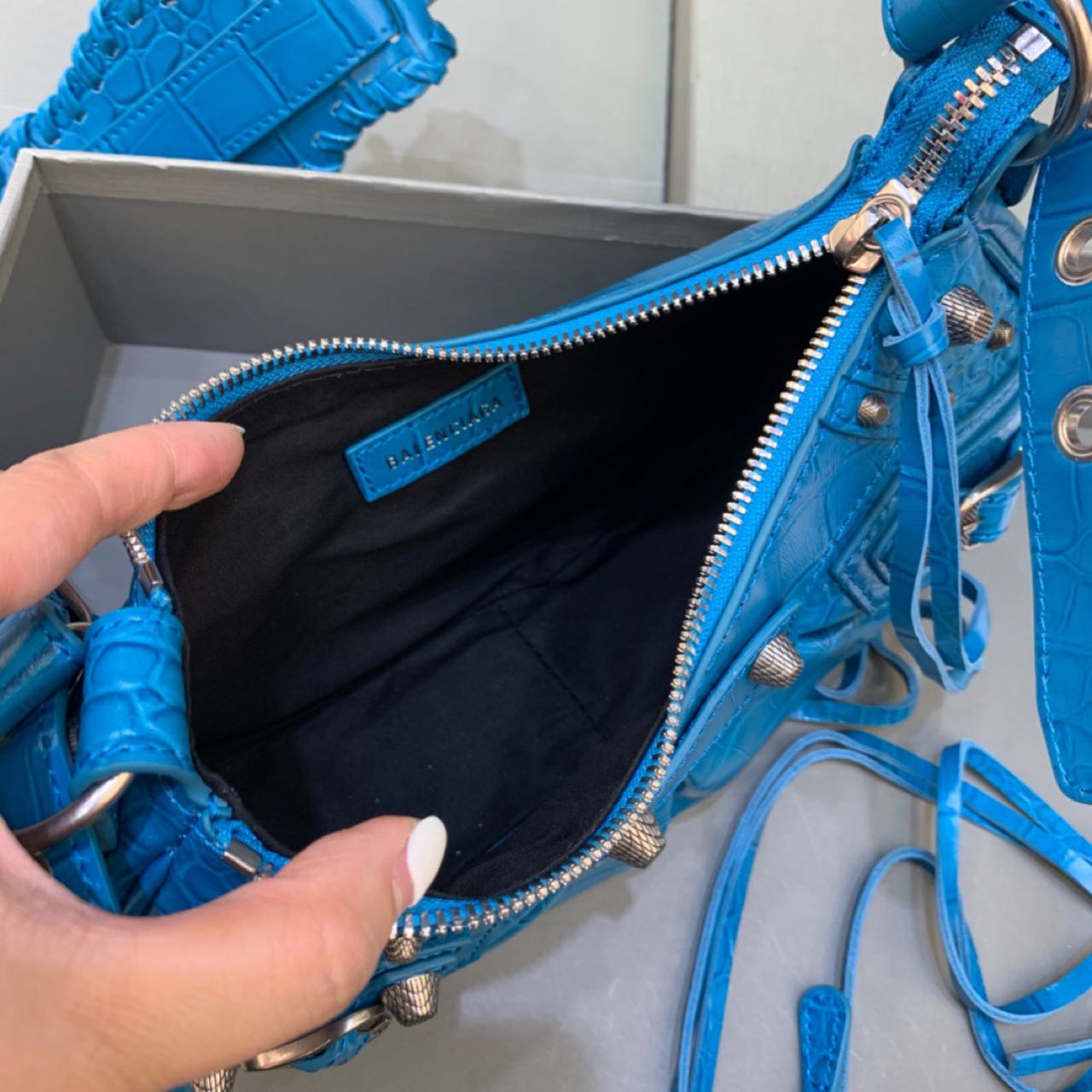 Balenciaga Le Cagole XS Shoulder Bag In Blue(26-12-6cm) - PerfectKickZ