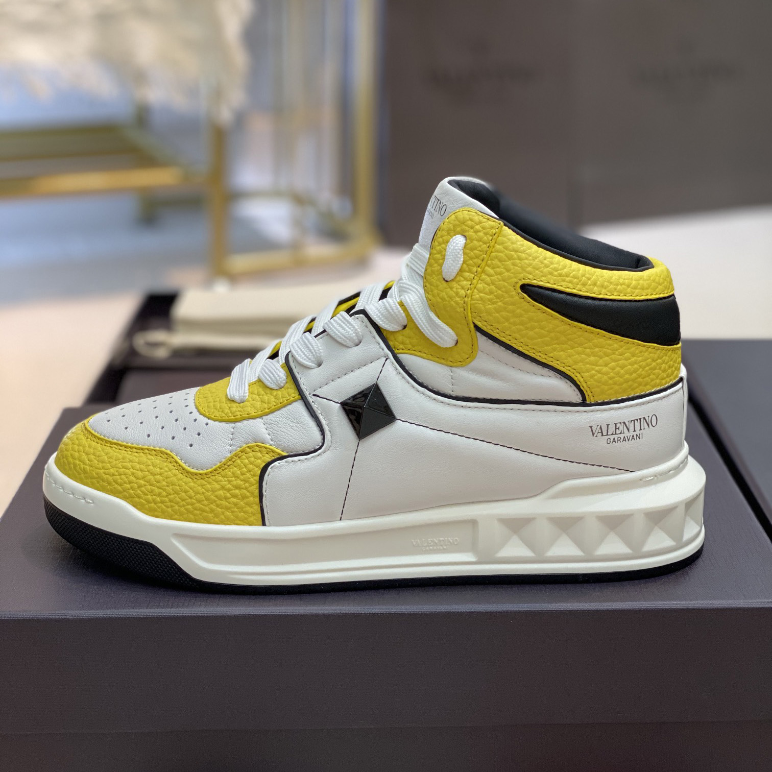 Valenti One Stud Mid-Top Nappa Sneaker - PerfectKickZ