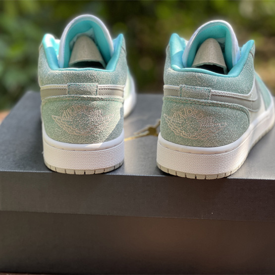 Air Jordan 1 Low ''New Emerald'' Sneaker  DN3705 301 - 