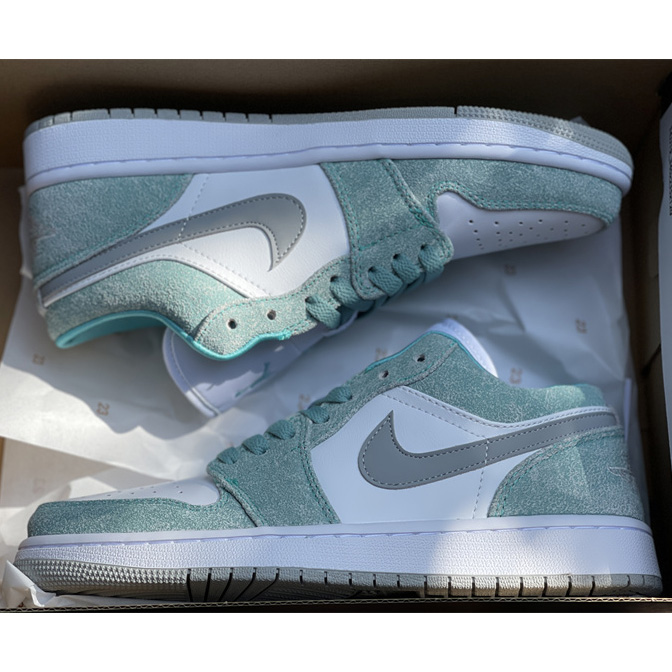 Air Jordan 1 Low ''New Emerald'' Sneaker  DN3705 301 - PerfectKickZ