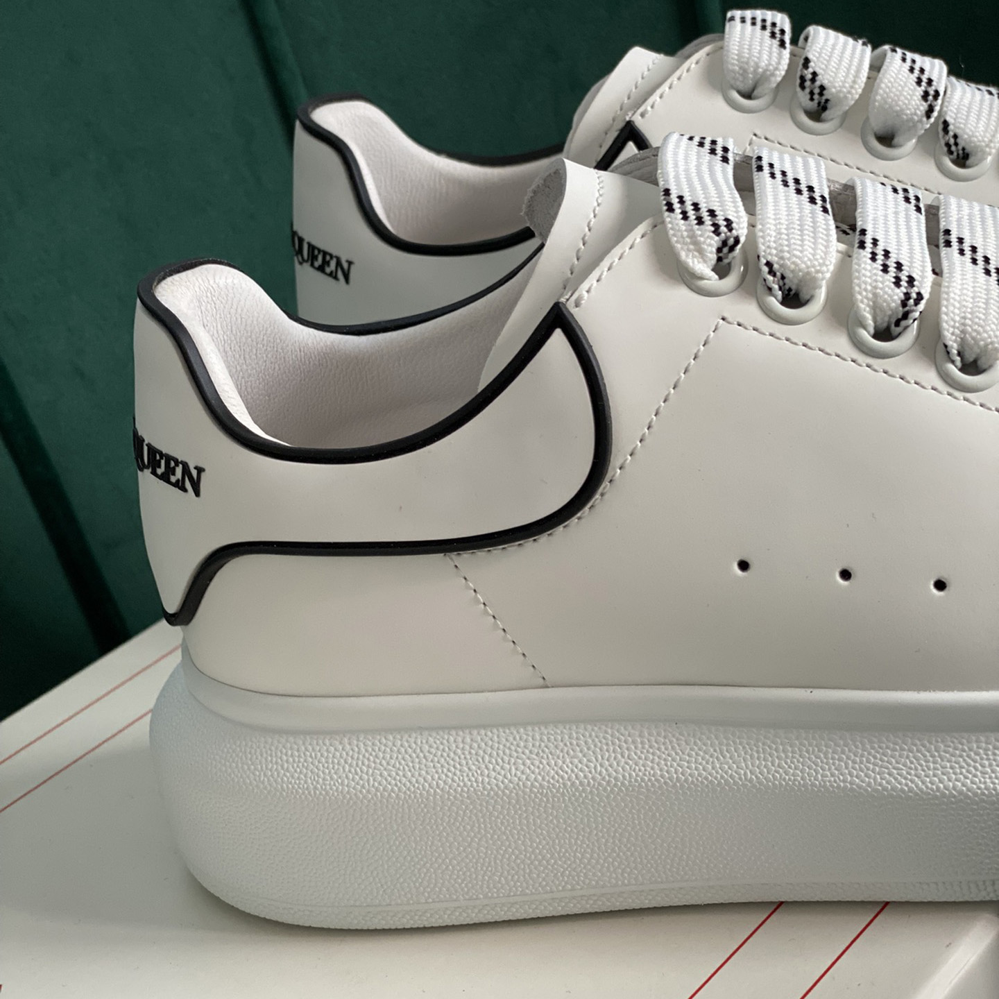 Alexander Mqueen Oversized Sneaker In White/Black - PerfectKickZ
