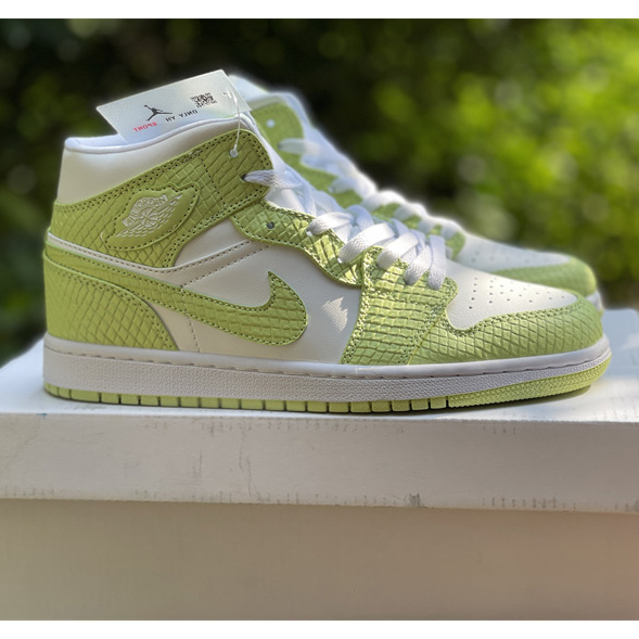 Air Jordan 1 Top Sneaker  DV2959-113 - PerfectKickZ