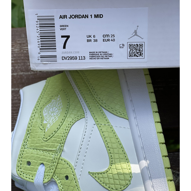 Air Jordan 1 Top Sneaker  DV2959-113 - PerfectKickZ