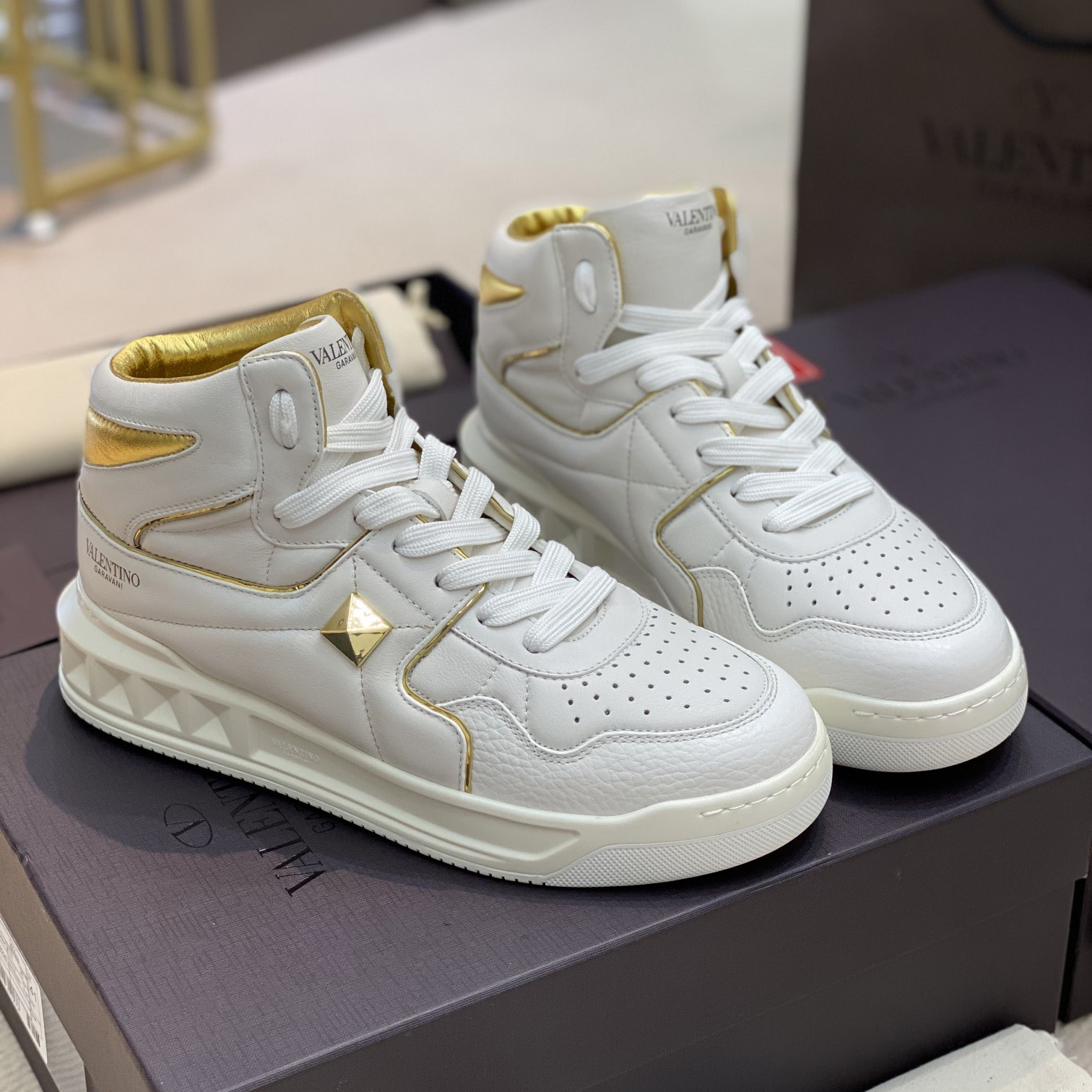 Valenti One Stud Mid-Top Nappa Sneaker - PerfectKickZ