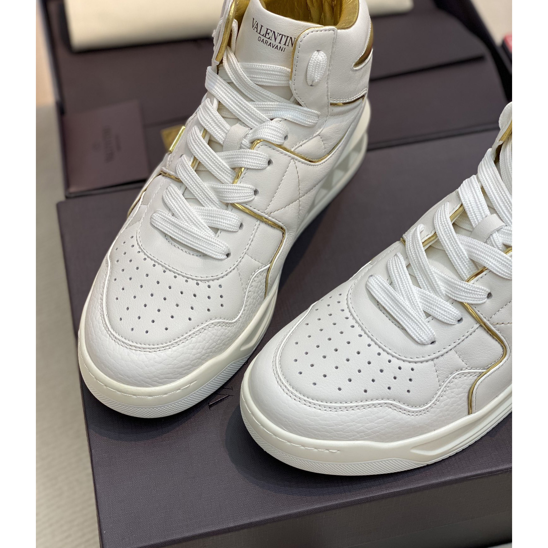 Valenti One Stud Mid-Top Nappa Sneaker - PerfectKickZ