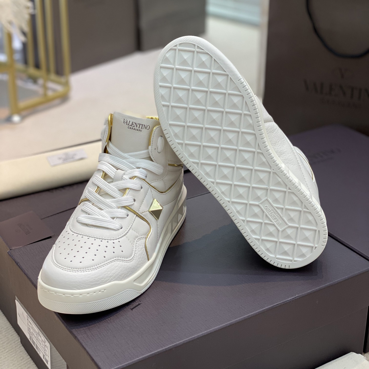 Valenti One Stud Mid-Top Nappa Sneaker - PerfectKickZ