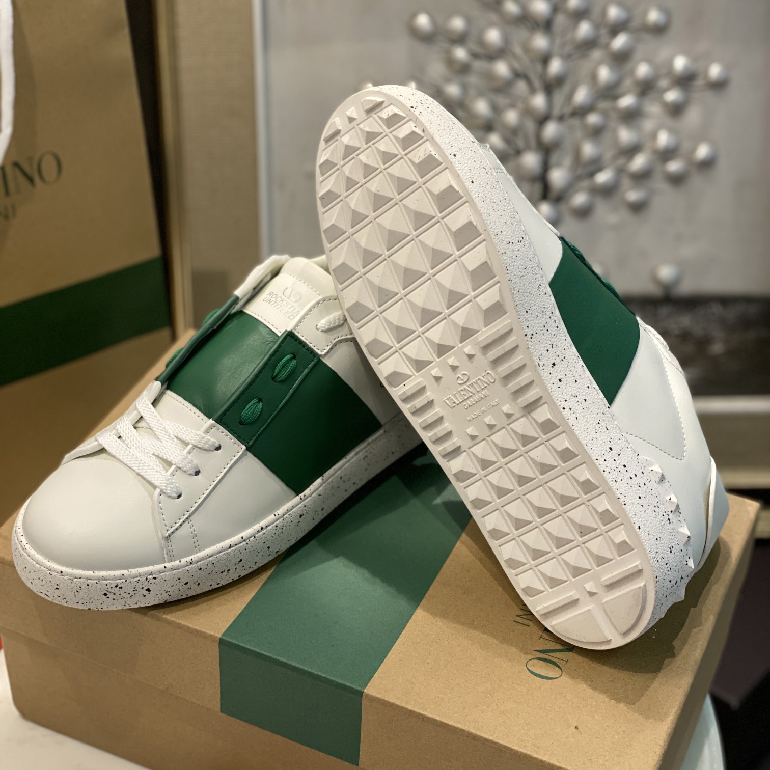 Valenti Open For A Change Sneaker In Bio-Based Material In White/Green - 