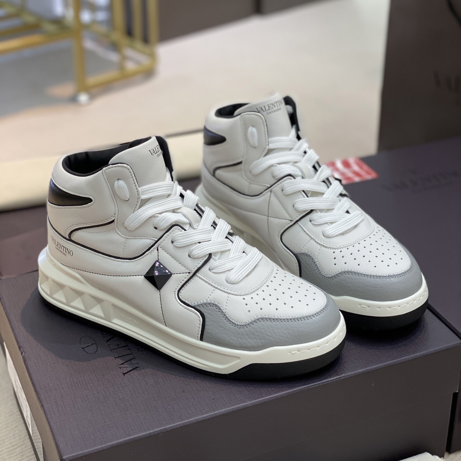 Valenti One Stud Mid-Top Nappa Sneaker - PerfectKickZ
