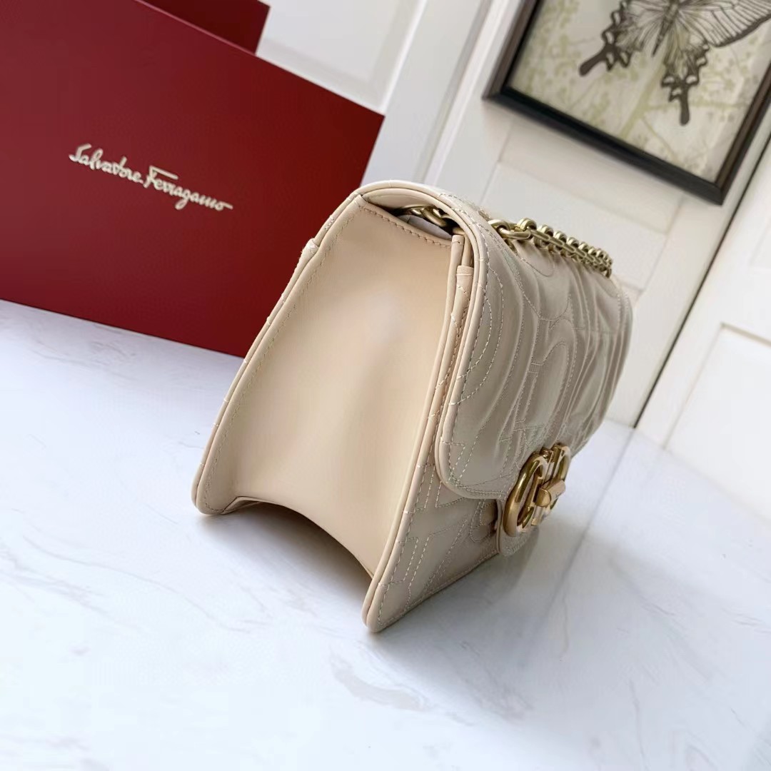 Ferragamo Leather Shoulder Bag(25-16-9cm)   - PerfectKickZ