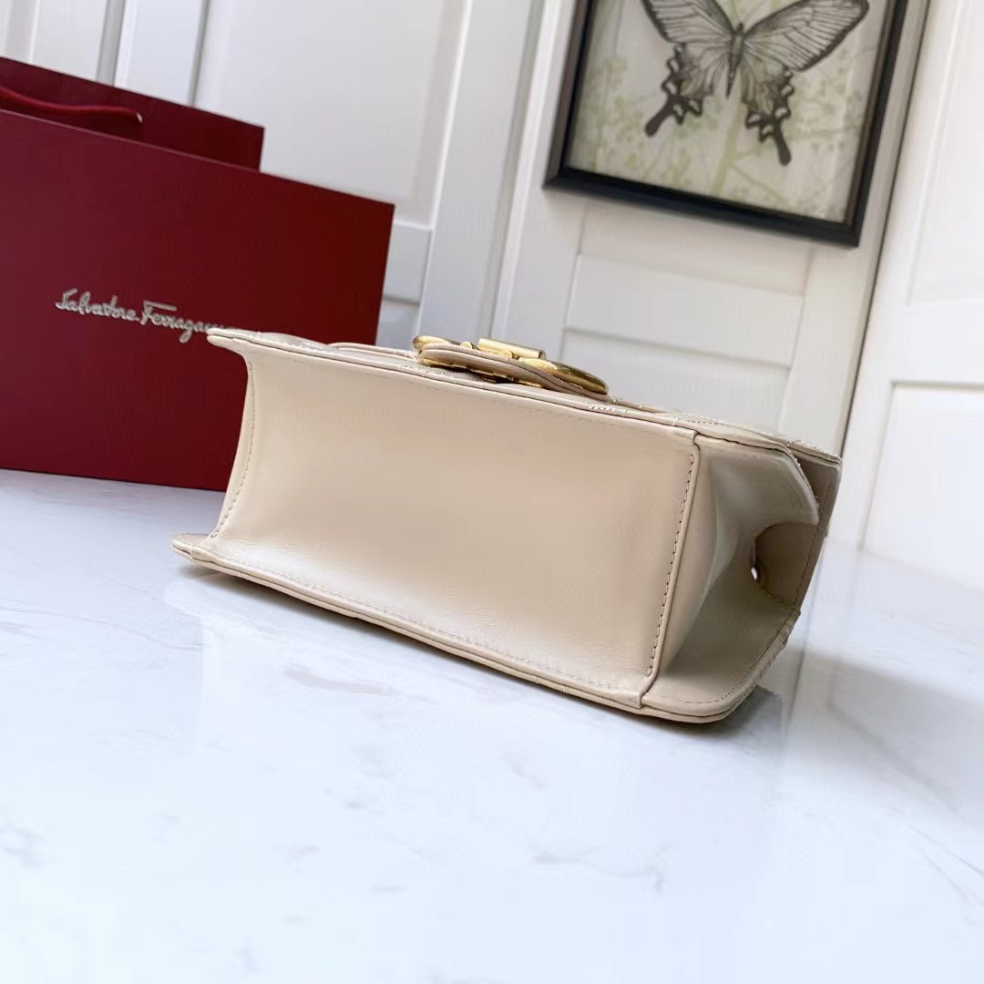 Ferragamo Leather Shoulder Bag(25-16-9cm)   - PerfectKickZ