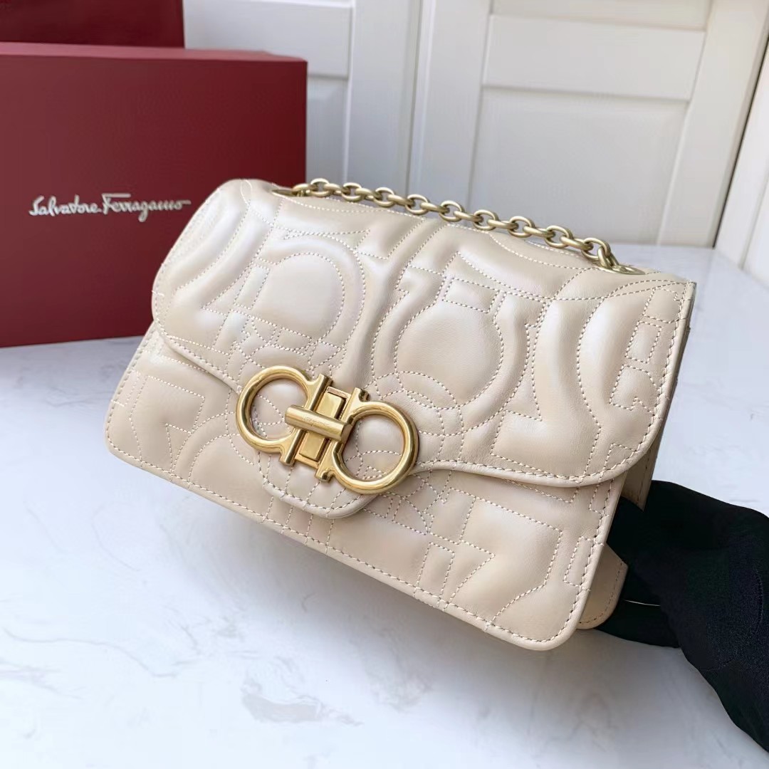 Ferragamo Leather Shoulder Bag(25-16-9cm)   - PerfectKickZ
