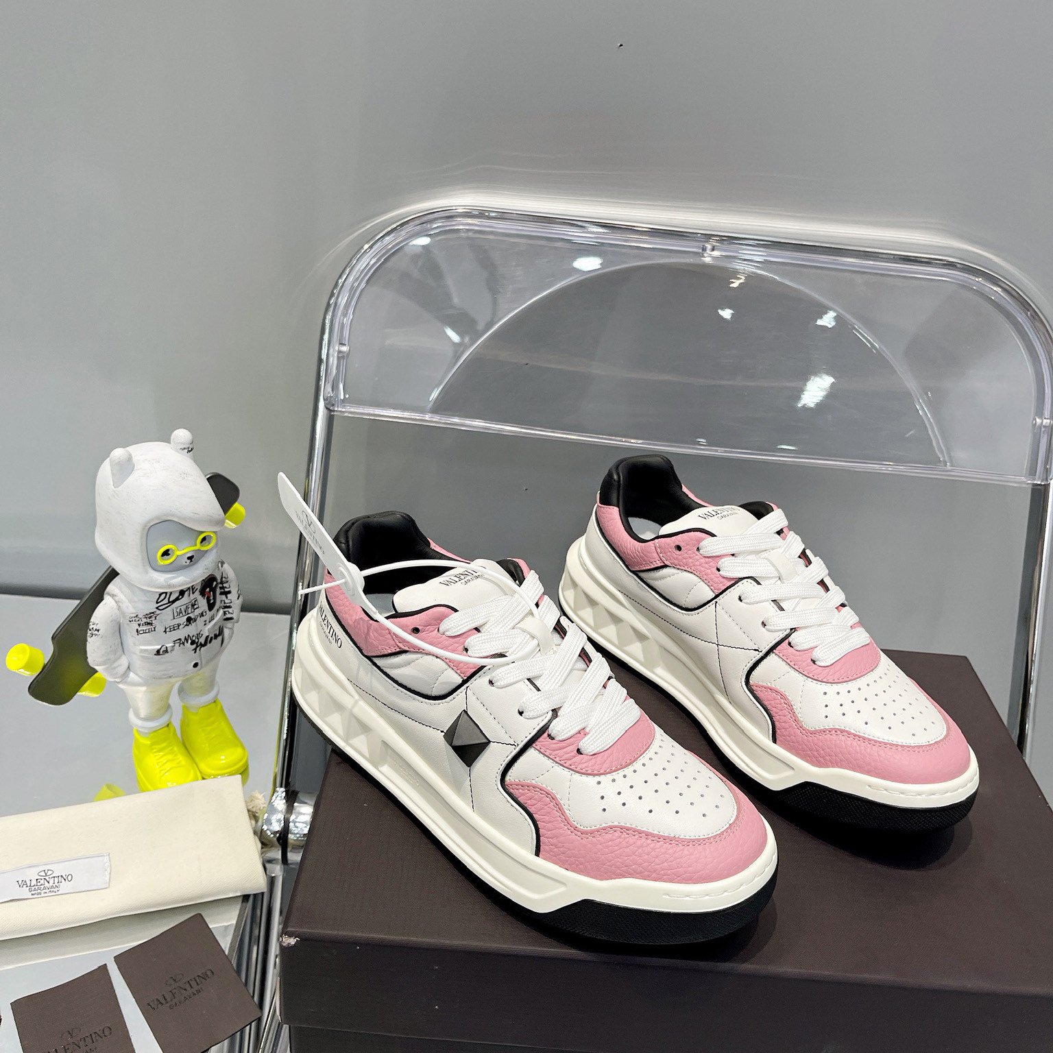 Valenti One Stud Low-Top Calfskin Sneaker - PerfectKickZ