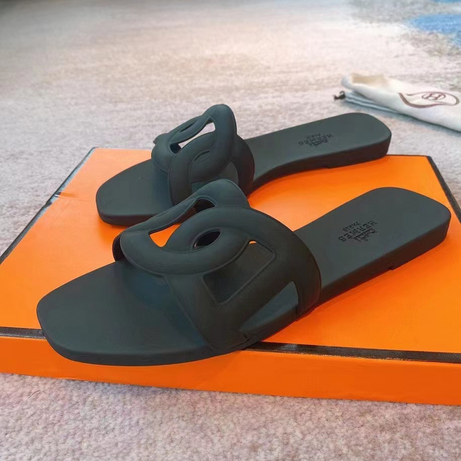 Hermes Rubber Aloha Sandals 37 Black - PerfectKickZ