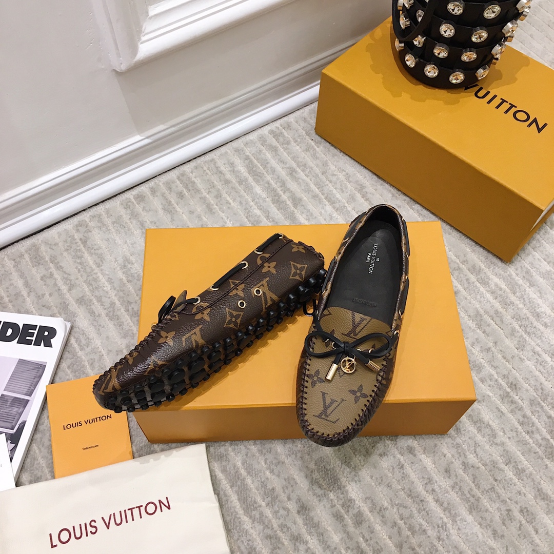 Louis Vuitton Gloria Flat Loafer    1A65IZ - PerfectKickZ
