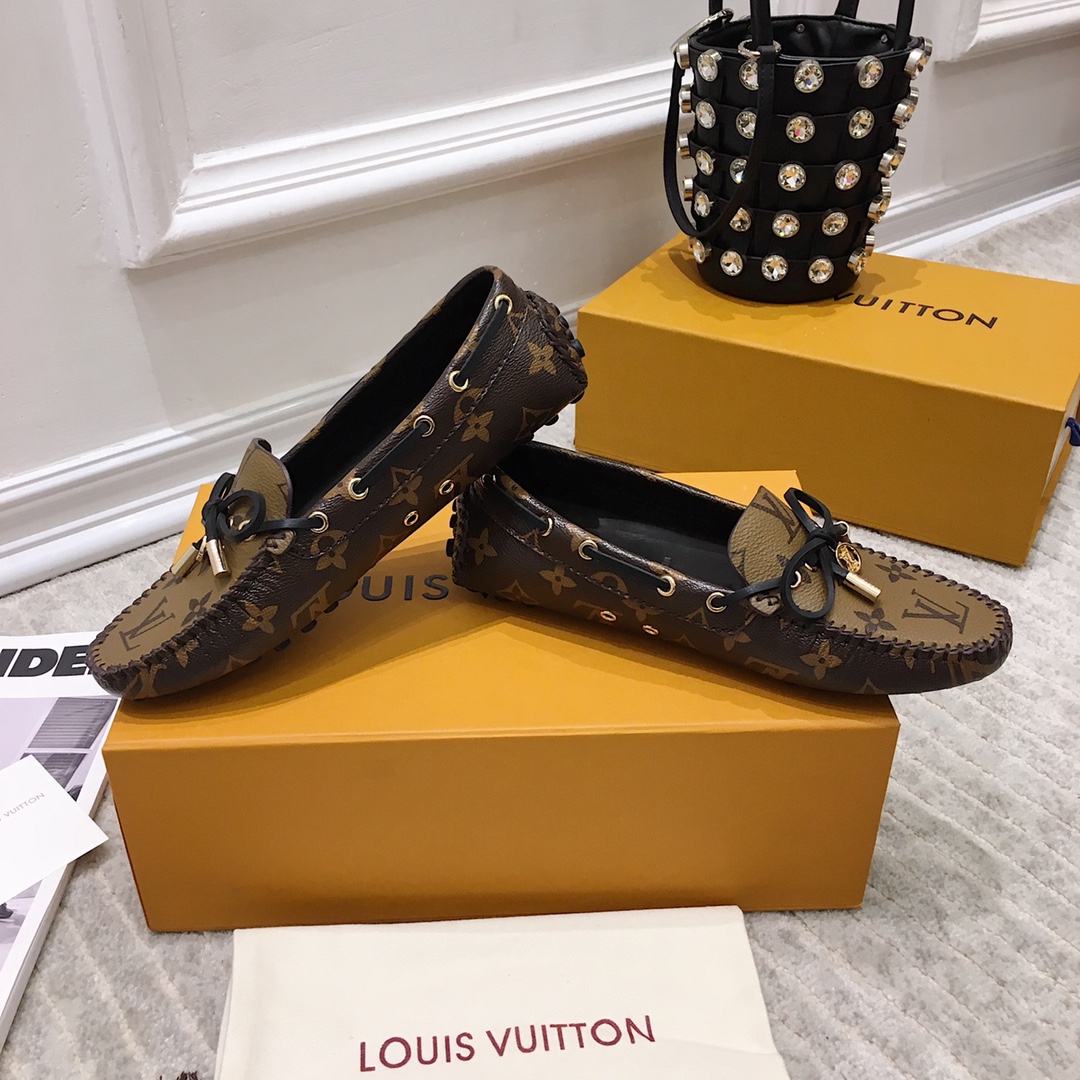 Louis Vuitton Gloria Flat Loafer    1A65IZ - PerfectKickZ