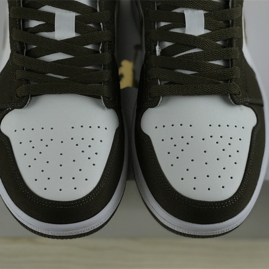  Air Jordan 1 Low SE WMNS “Light Olive”  Sneaker     DV0426-301 - PerfectKickZ