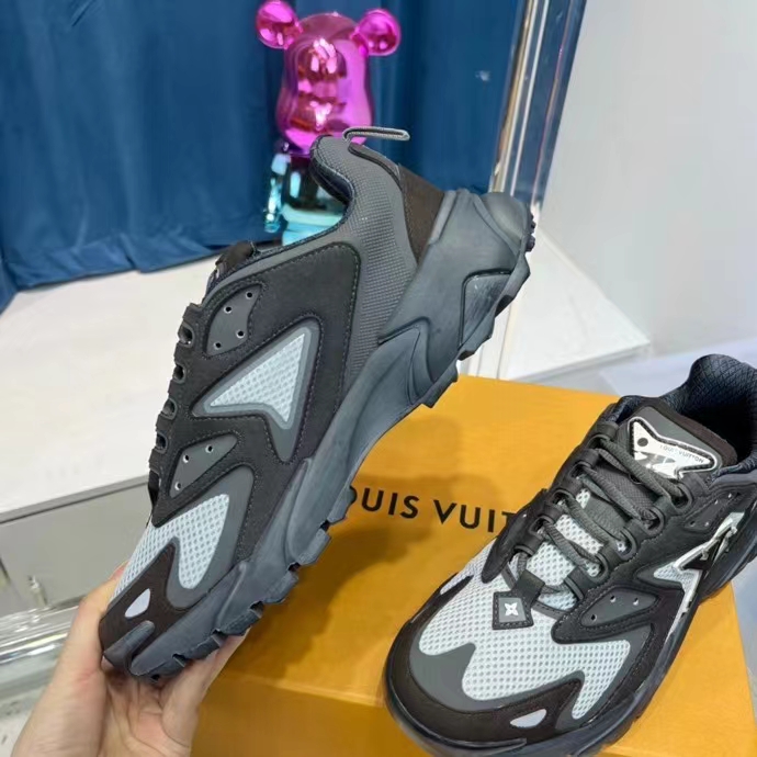 Louis Vuitton Runner Tatic Sneaker(Upon UK Size) - 
