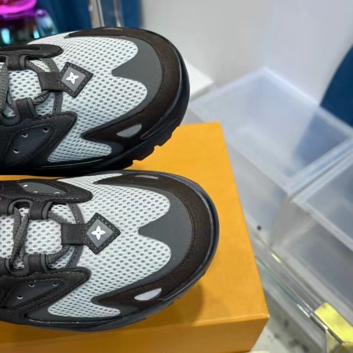 Louis Vuitton Runner Tatic Sneaker(Upon UK Size) - 