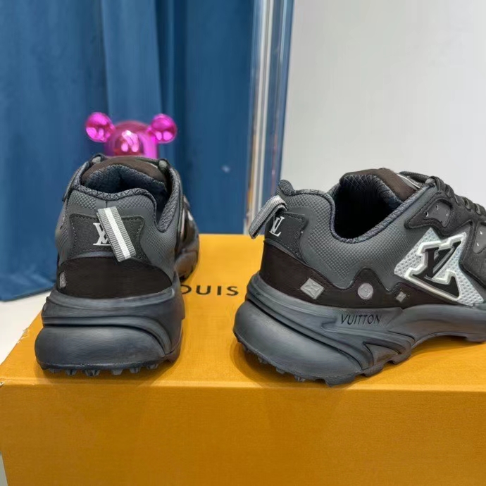 Louis Vuitton Runner Tatic Sneaker(Upon UK Size) - 