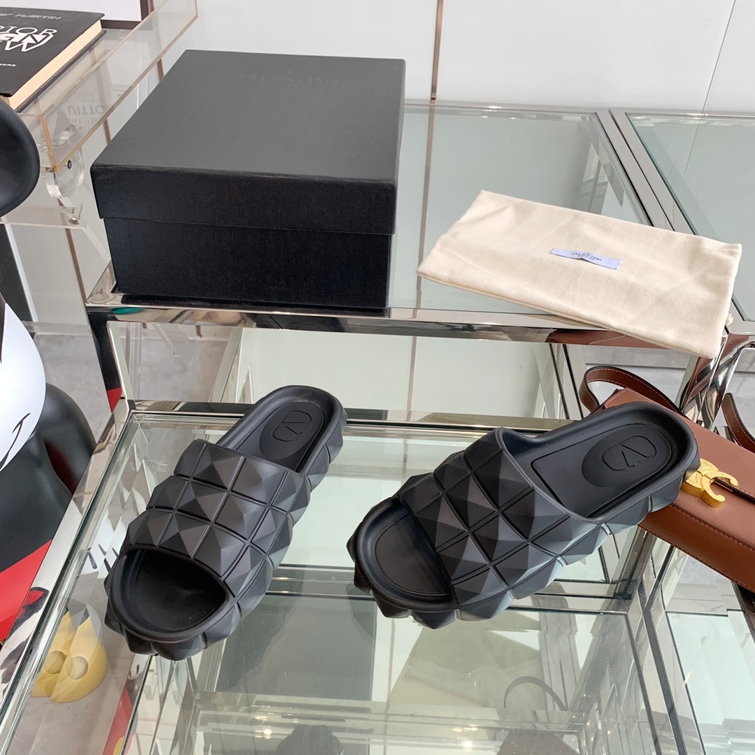 Valenti Roman Stud Turtle Slide Sandal In rubber - PerfectKickZ