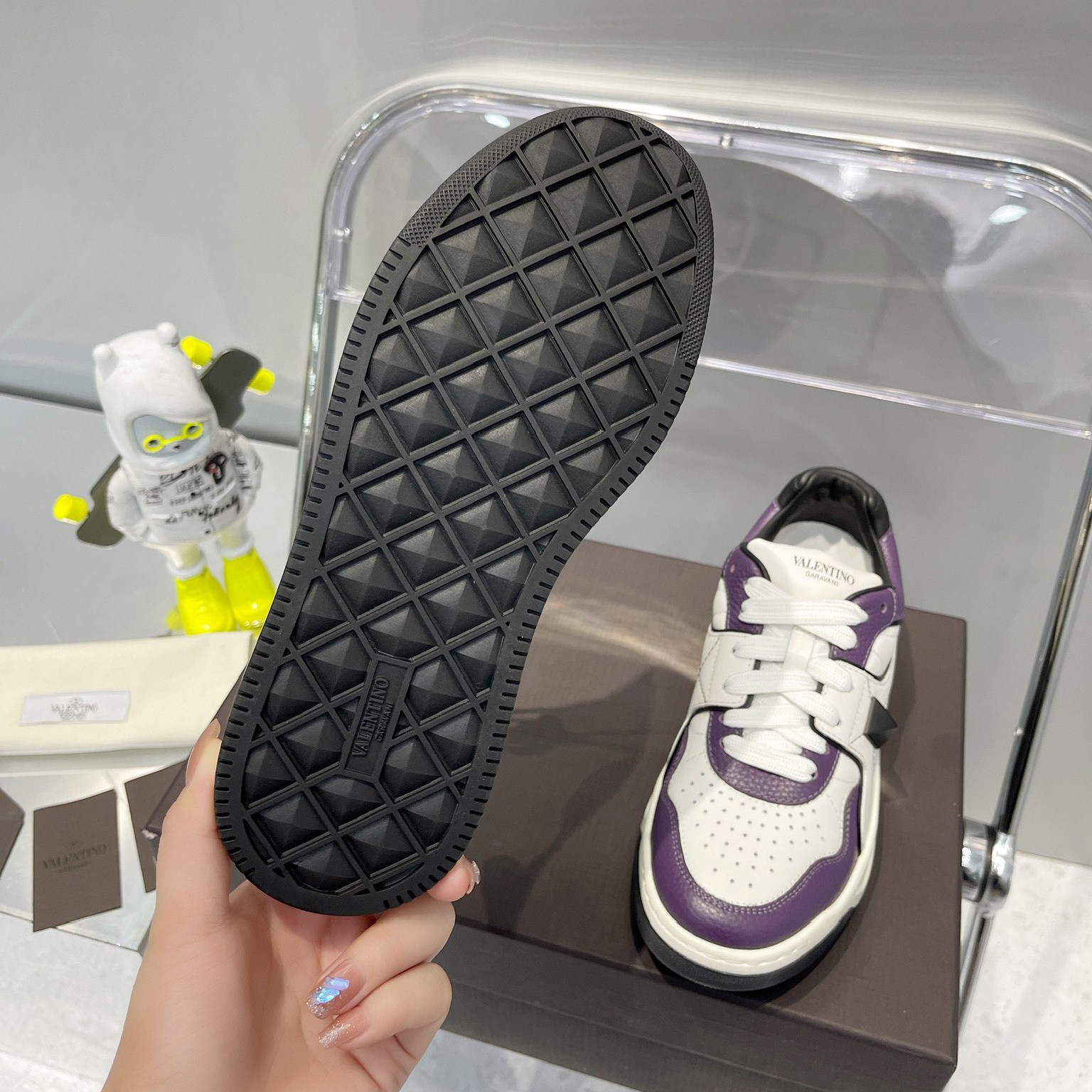 Valenti  One Stud Low-Top Calfskin Sneaker - PerfectKickZ