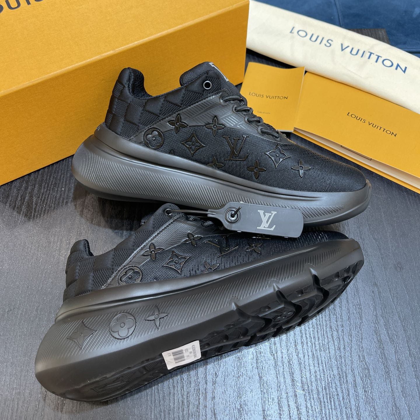 Louis Vuitton Show Up Sneaker    1A9JRJ - PerfectKickZ