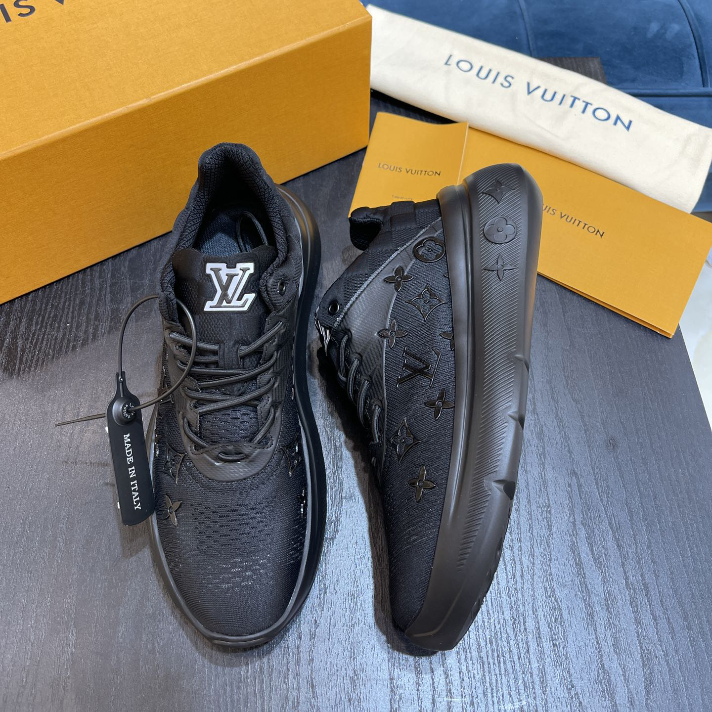 Louis Vuitton Show Up Sneaker    1A9JRJ - PerfectKickZ