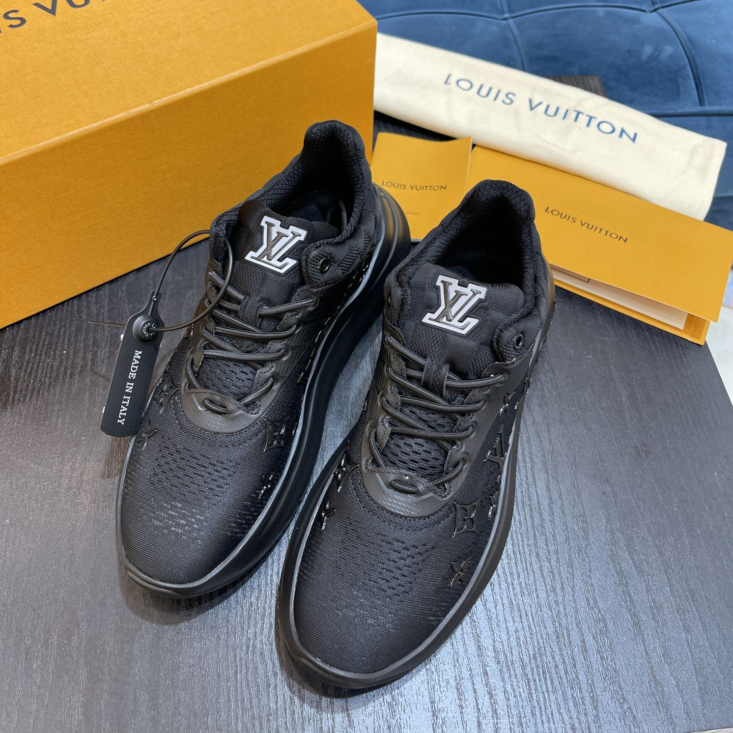 Louis Vuitton Show Up Sneaker    1A9JRJ - PerfectKickZ