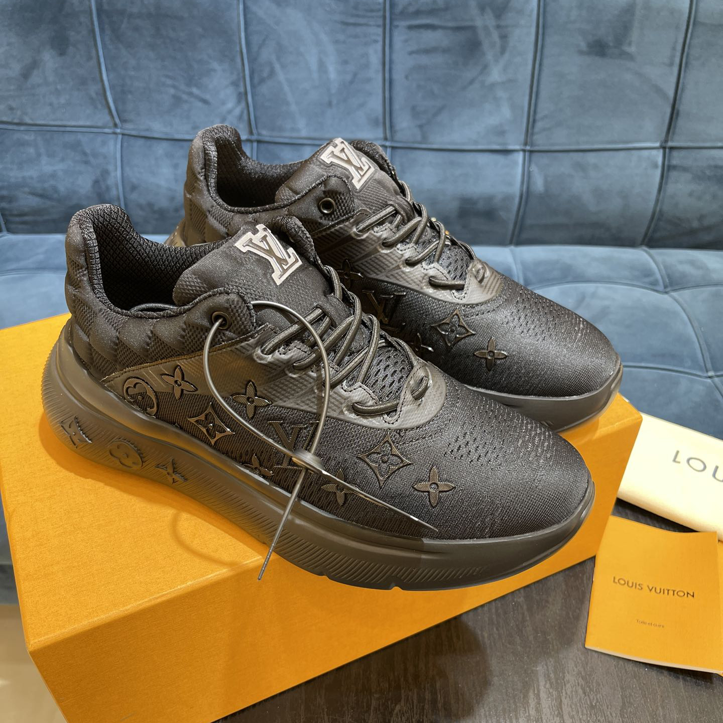 Louis Vuitton Show Up Sneaker    1A9JRJ - PerfectKickZ