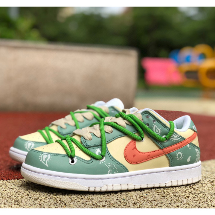 Nike Dunk Low SE ''Retro'' Sneaker  DH9765-100 - PerfectKickZ