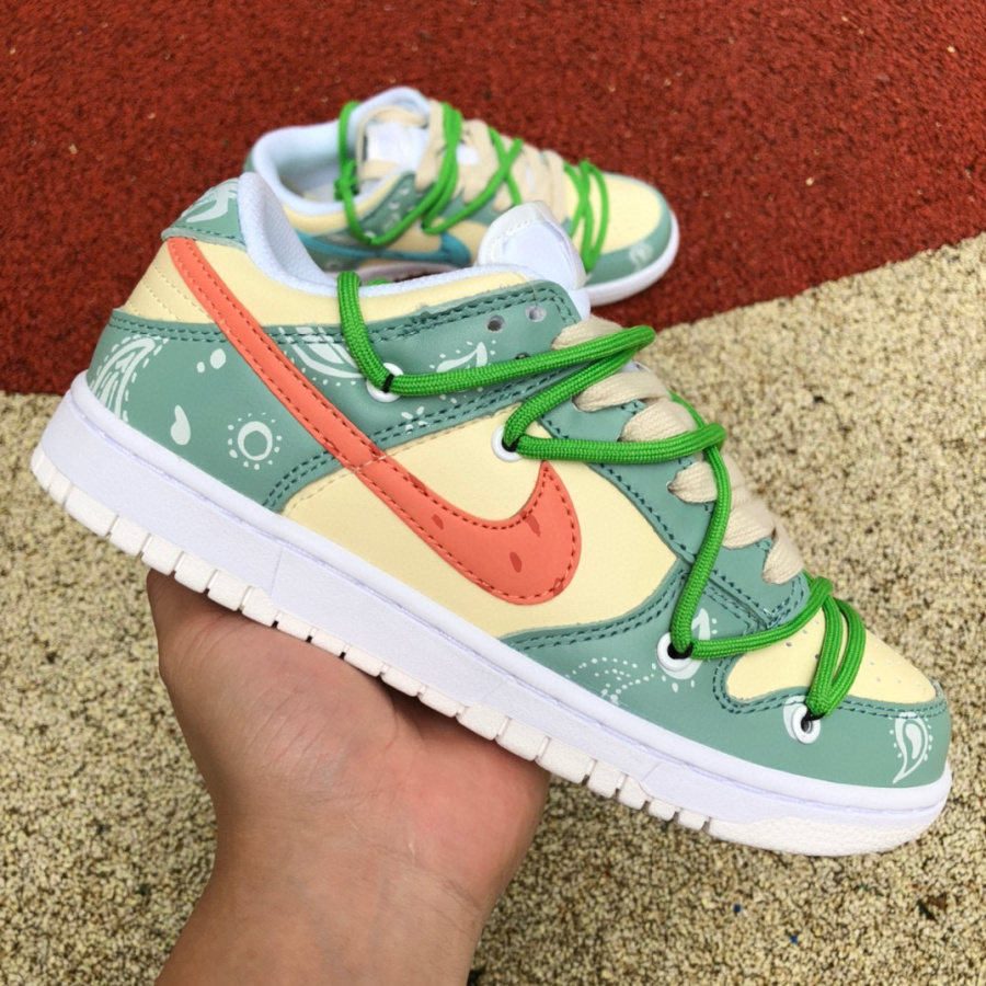 Nike Dunk Low SE ''Retro'' Sneaker  DH9765-100 - PerfectKickZ