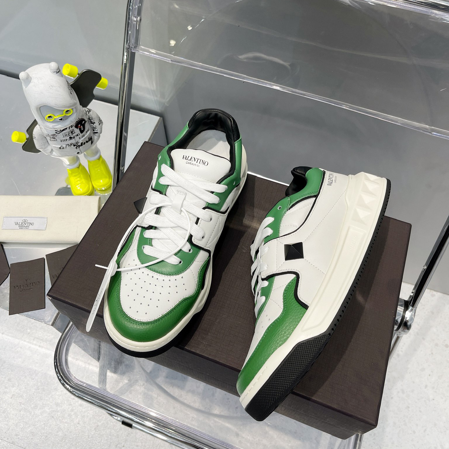 Valenti One Stud Low-Top Calfskin Sneaker - PerfectKickZ