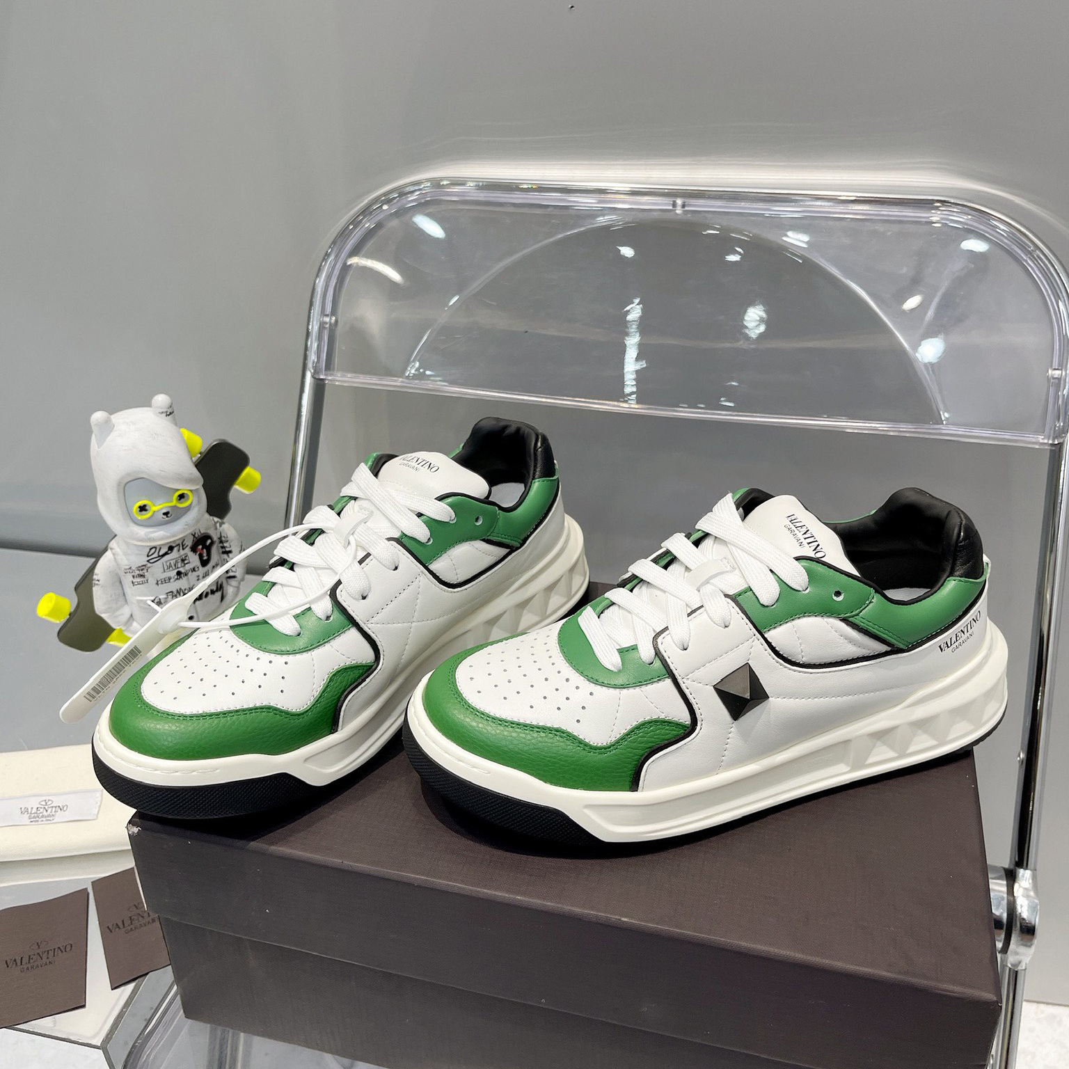 Valenti One Stud Low-Top Calfskin Sneaker - PerfectKickZ